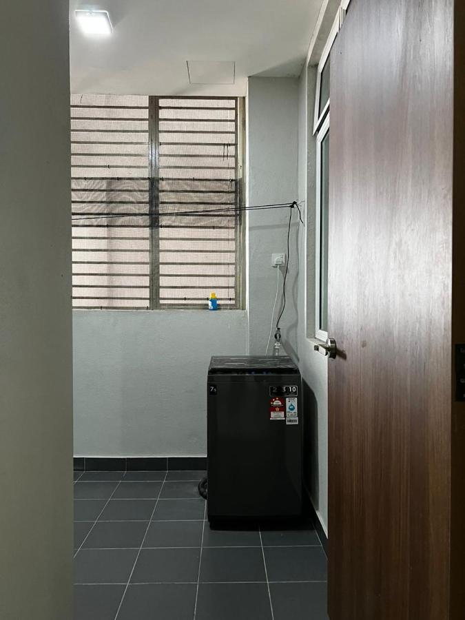 Ilsham Guest House @ Seroja Hills Bbst Sepang Extérieur photo