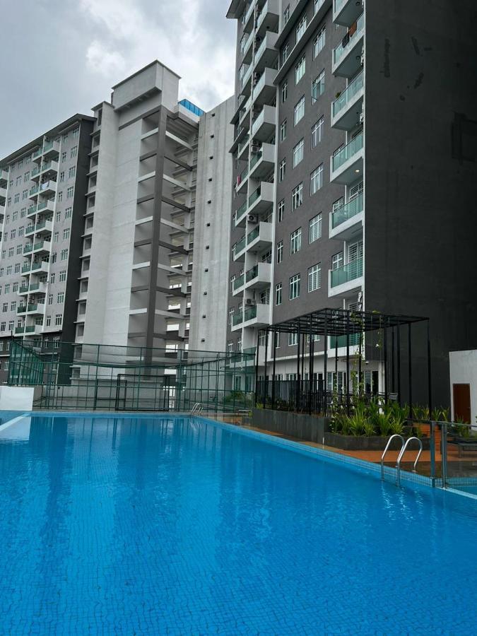 Ilsham Guest House @ Seroja Hills Bbst Sepang Extérieur photo