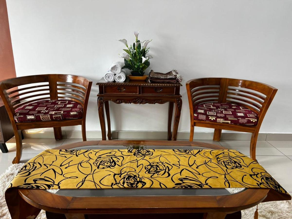 Ilsham Guest House @ Seroja Hills Bbst Sepang Extérieur photo