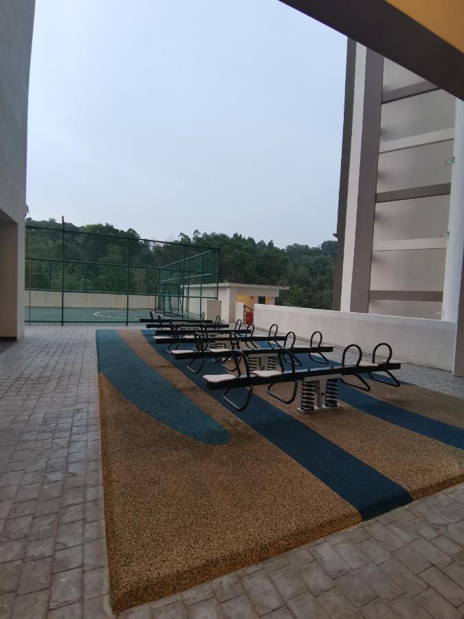 Ilsham Guest House @ Seroja Hills Bbst Sepang Extérieur photo