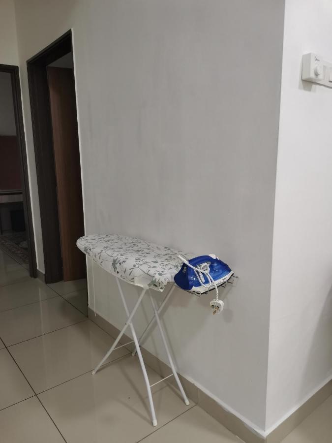 Ilsham Guest House @ Seroja Hills Bbst Sepang Extérieur photo