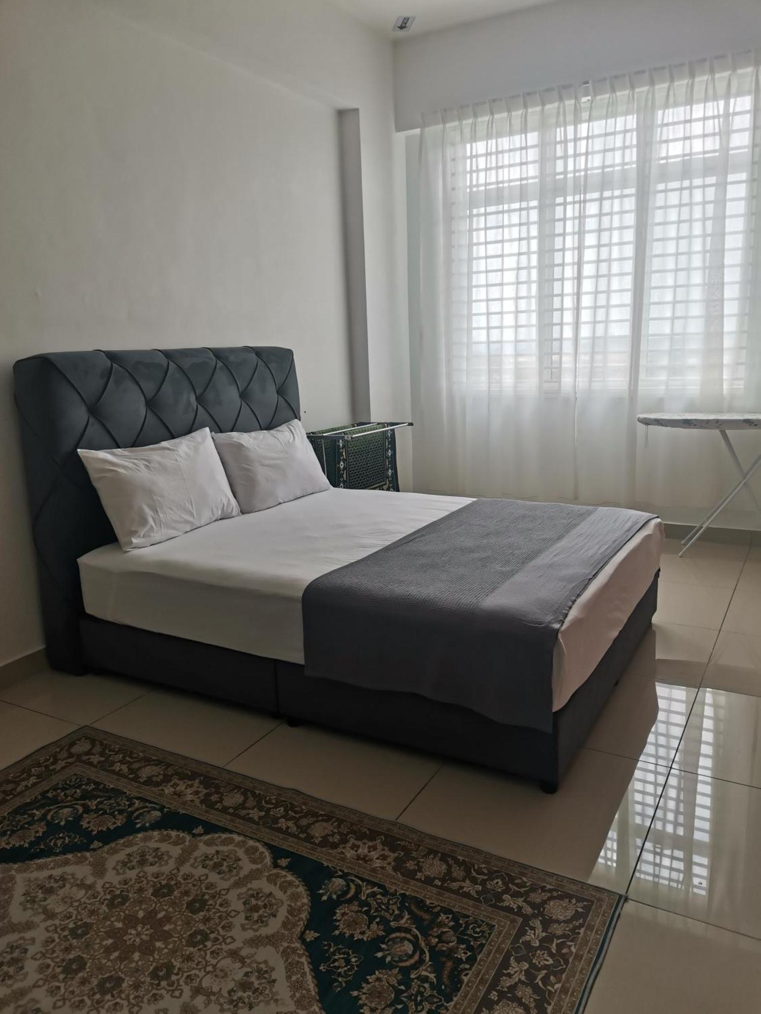 Ilsham Guest House @ Seroja Hills Bbst Sepang Extérieur photo